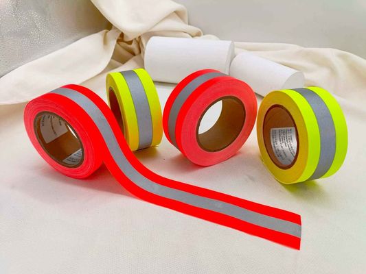 4 de la pulgada correas ligeras del poliéster de la clase 1 de la cinta de par en par 50m m altas 2 reflexivos amarillos para la ropa