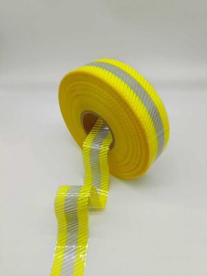 Material de cinta reflectiva de transferencia de calor con película de vinilo segmentada de PET