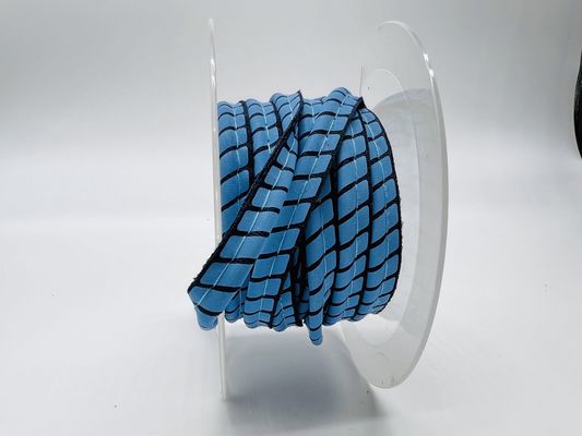 Coser en tubos reflectores de alta visibilidad segmentados para prendas de vestir