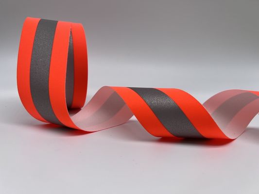 Cintas de tejido reflejantes resistentes al fuego de color naranja plateado aplicadas a la ropa de lucha contra incendios
