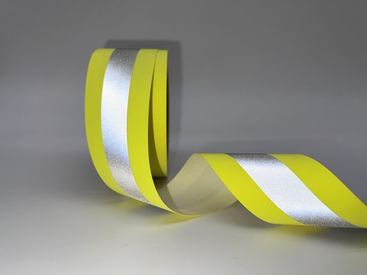 Cinta de tejido reflejante resistente al fuego amarillo plateado amarillo aplicada al uso de seguridad