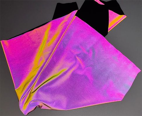 Tejido reflector de colores en base negra perfecto para el uso de seguridad